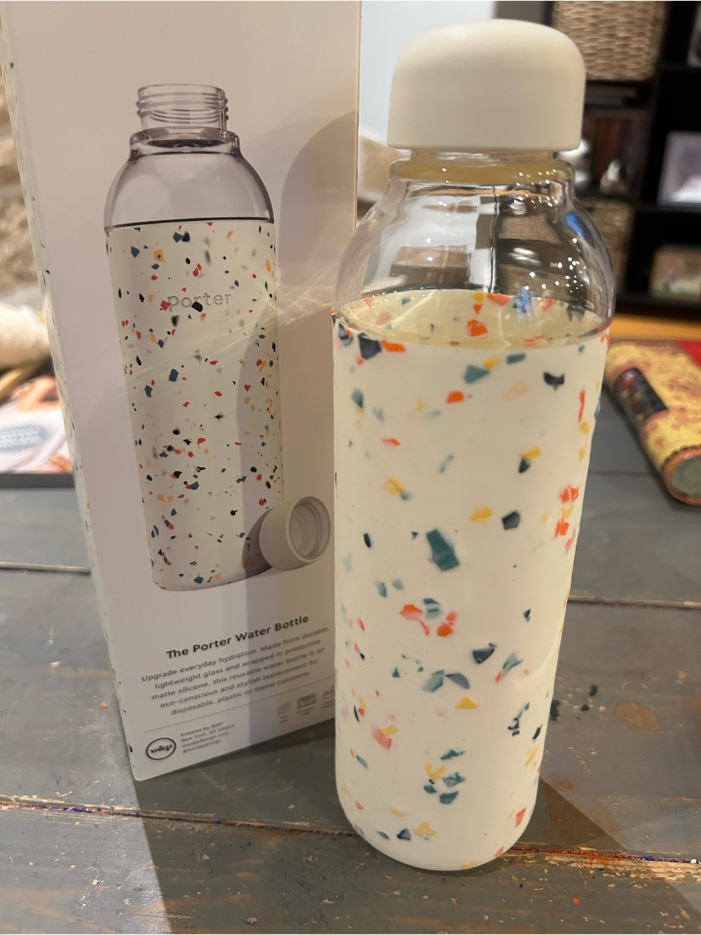 The Porter Water Bottle - Cream Terrazzo Speckle